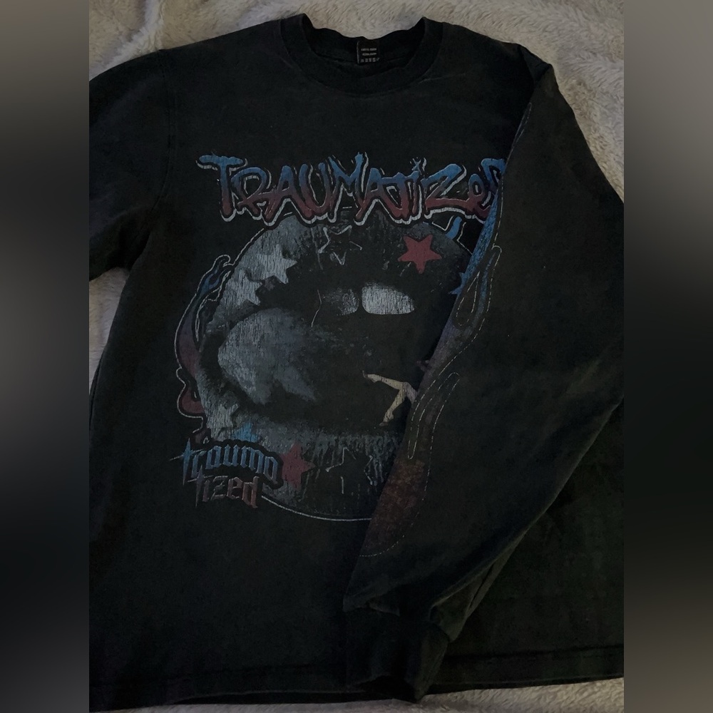Streetwear graphic tee-limited edition